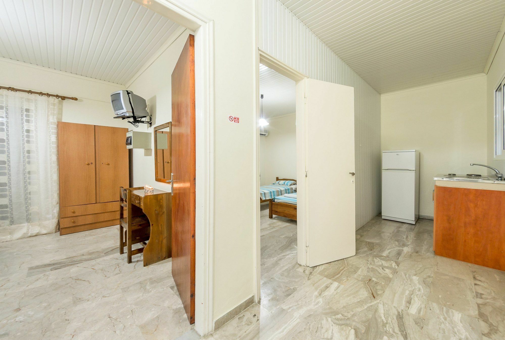 Borsalino Studios & Apartments Laganas Exteriör bild